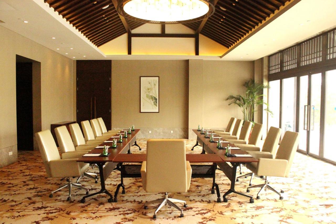 Radisson Blu Resort Wetland Park Wuxi  Esterno foto